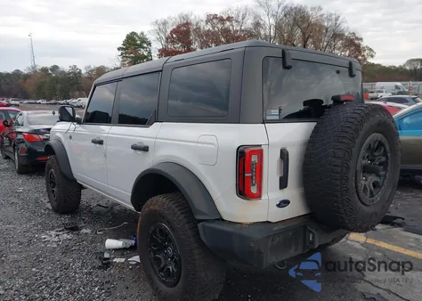 2024 Ford Bronco Wildtrak z USA, uszkodzony, nr VIN 1FMEE2BP0RLA67010